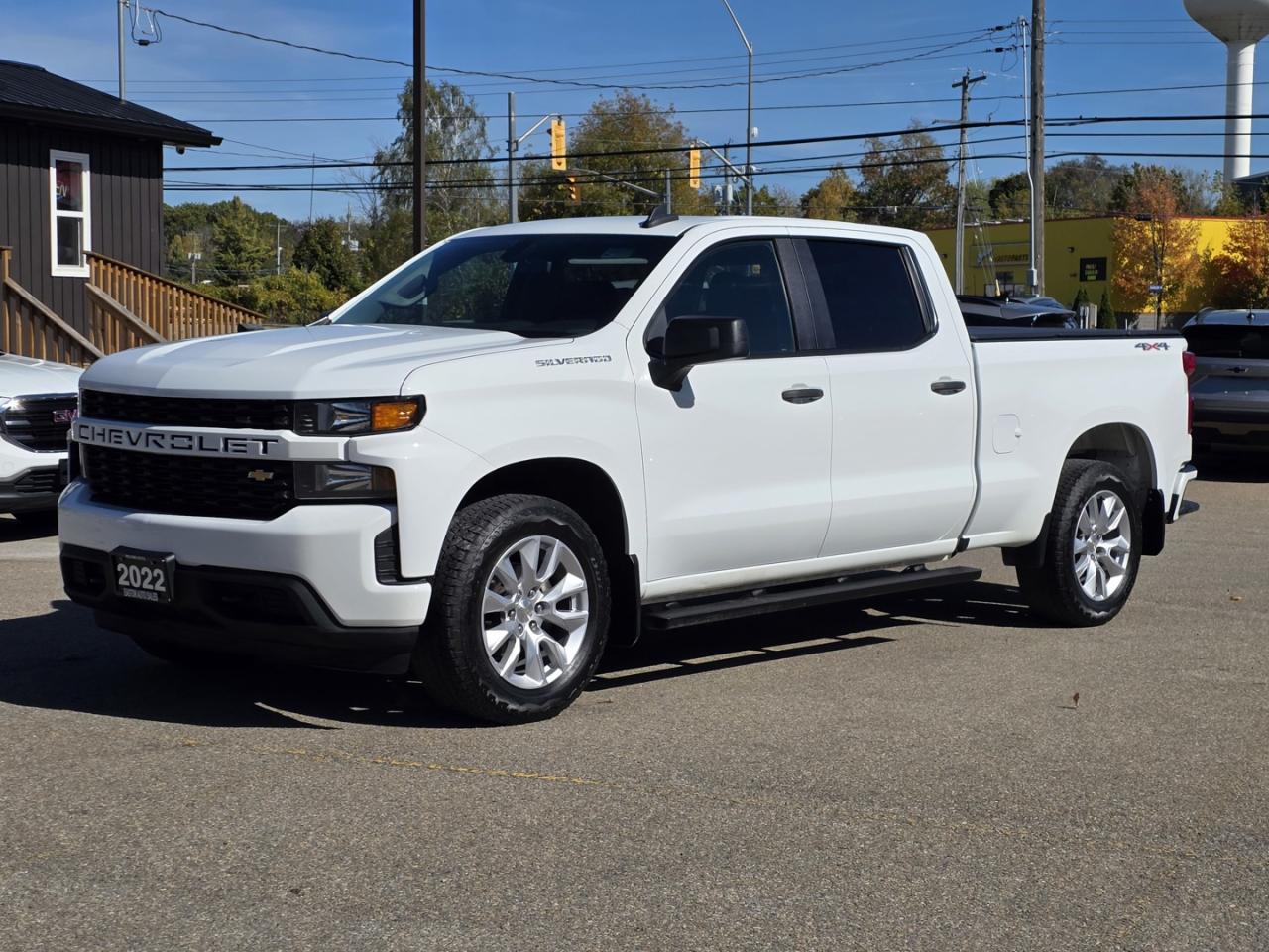 Used 2022 Chevrolet Silverado 1500 Custom 4WD for sale in Gananoque, ON