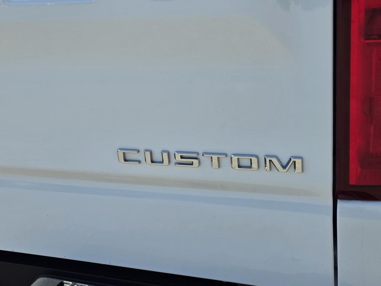 2022 Chevrolet Silverado 1500 Custom 4WD Photo