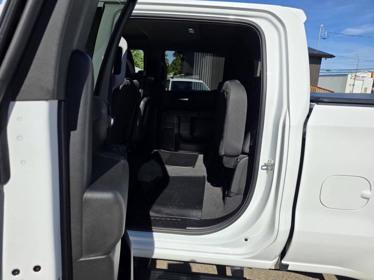 2022 Chevrolet Silverado 1500 Custom 4WD Photo