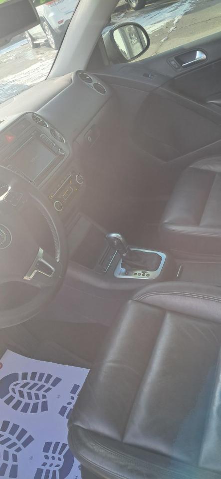 2011 Volkswagen Tiguan Highline -AWD Photo