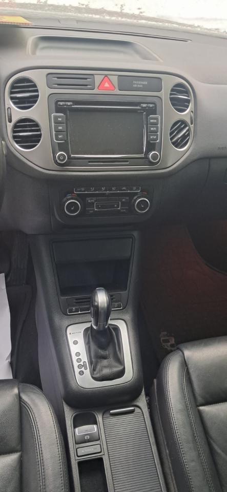 2011 Volkswagen Tiguan Highline -AWD Photo