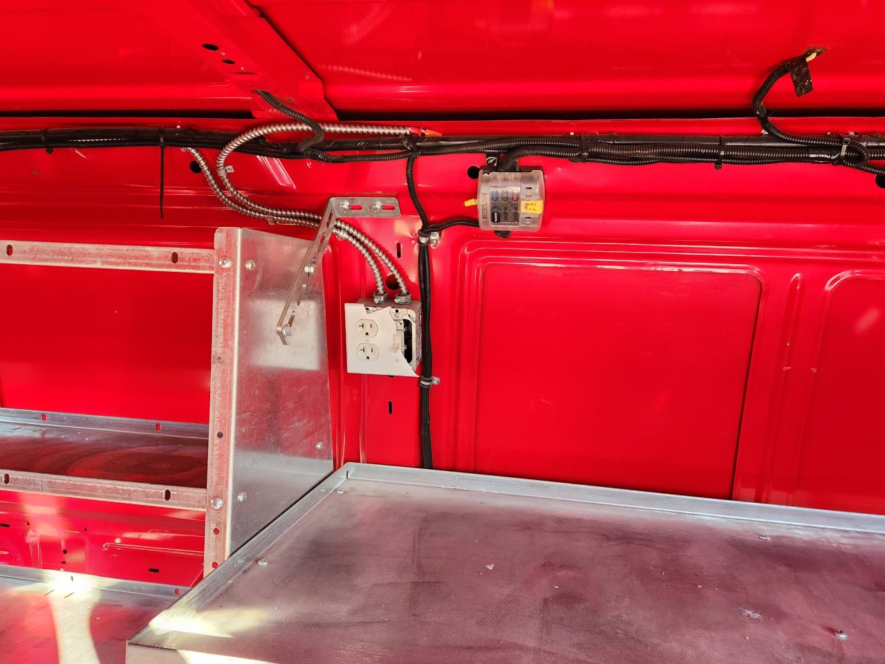 2013 Ford E250 Commercial Photo