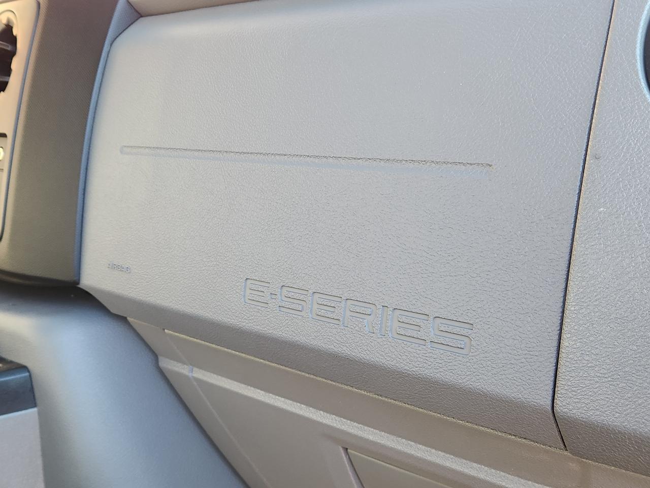 2013 Ford E250 Commercial Photo