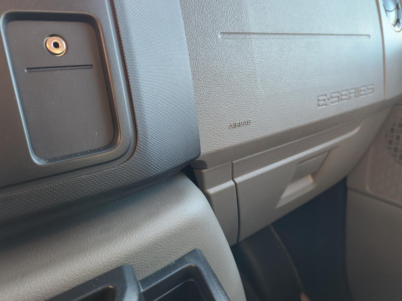 2013 Ford E250 Commercial Photo