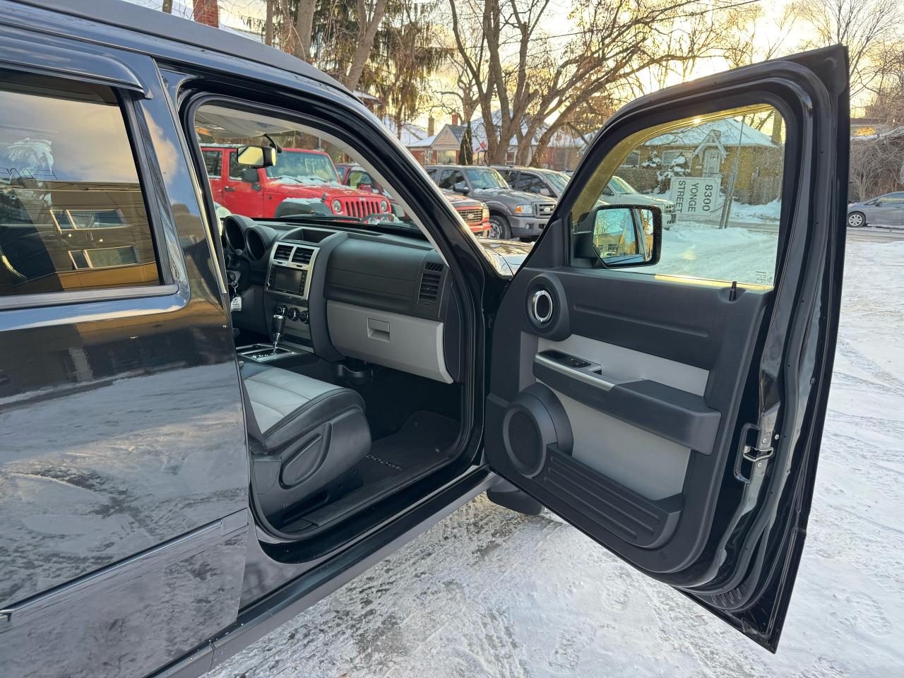 2010 Dodge Nitro SXT Photo