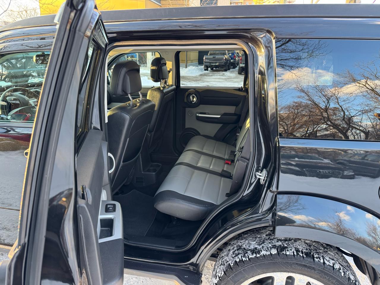 2010 Dodge Nitro SXT Photo