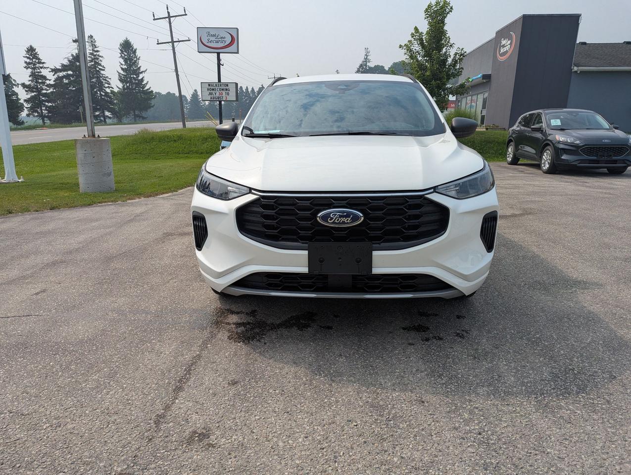 2024 Ford Escape Ford Blue Advantage - ST-Line AWD Photo2