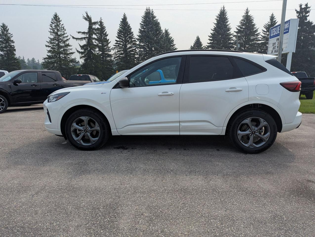 2024 Ford Escape Ford Blue Advantage - ST-Line AWD Photo3