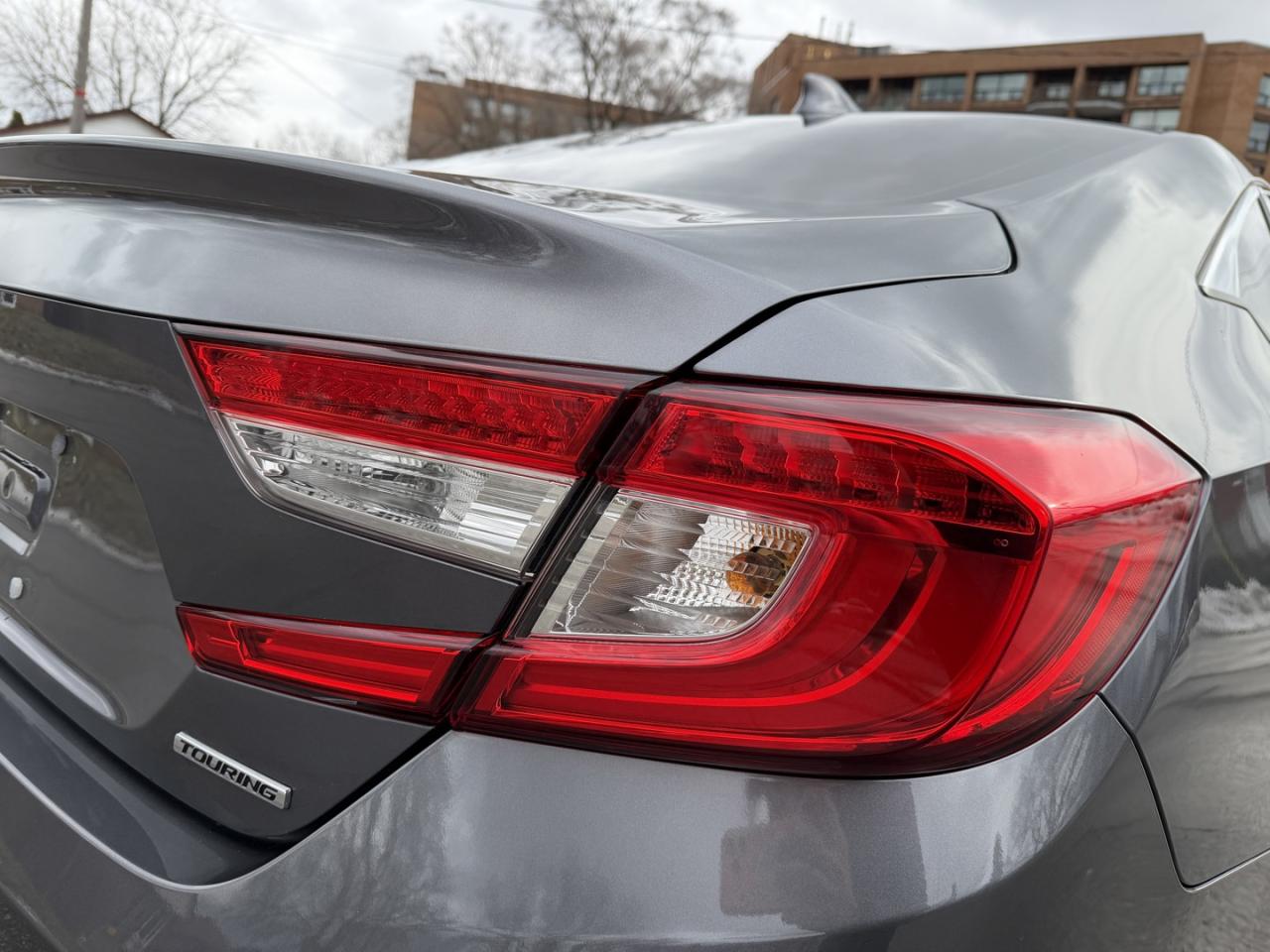 2018 Honda Accord Touring CVT Photo