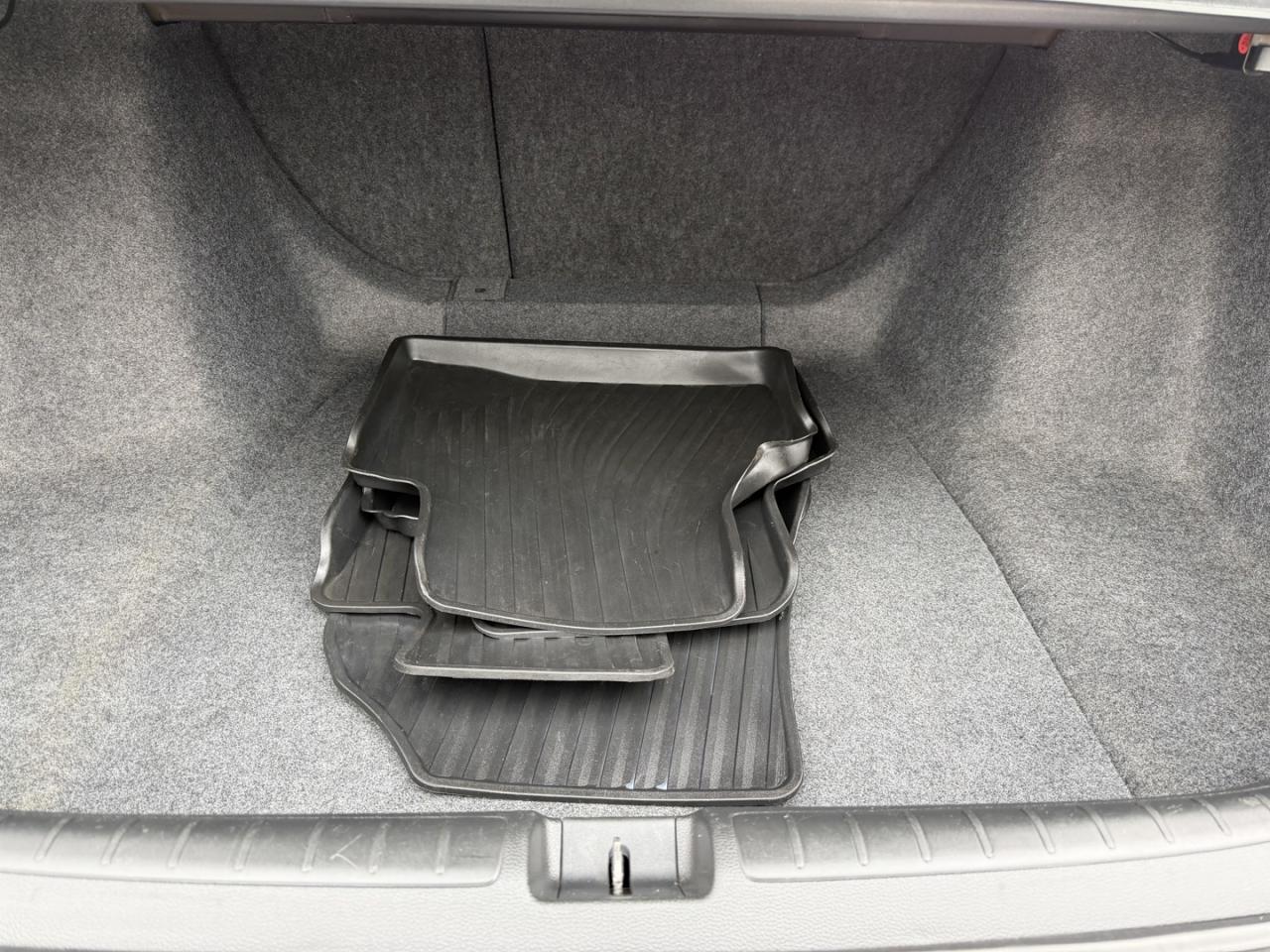 2018 Honda Accord Touring CVT Photo