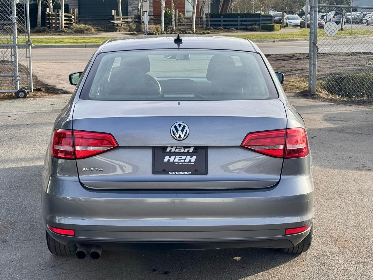 2015 Volkswagen Jetta FINANCING AVAILABLE Photo6