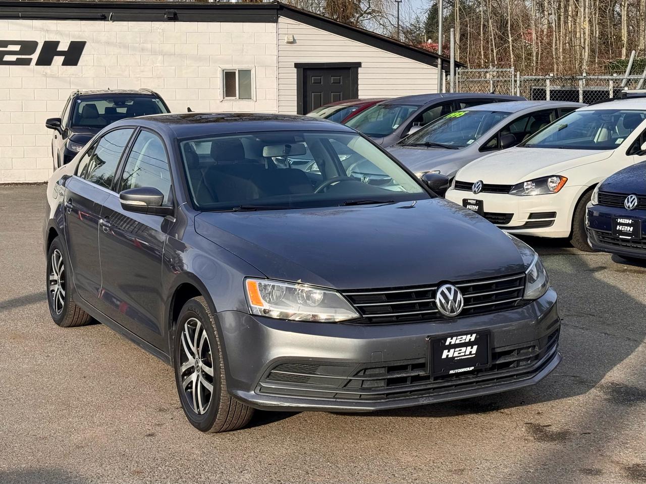 2015 Volkswagen Jetta FINANCING AVAILABLE Photo3