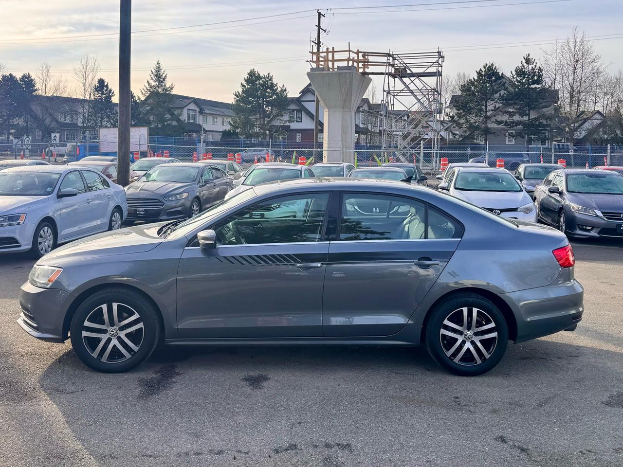 2015 Volkswagen Jetta FINANCING AVAILABLE Photo8
