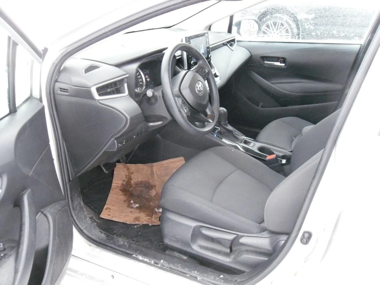 2021 Toyota Corolla LE Photo