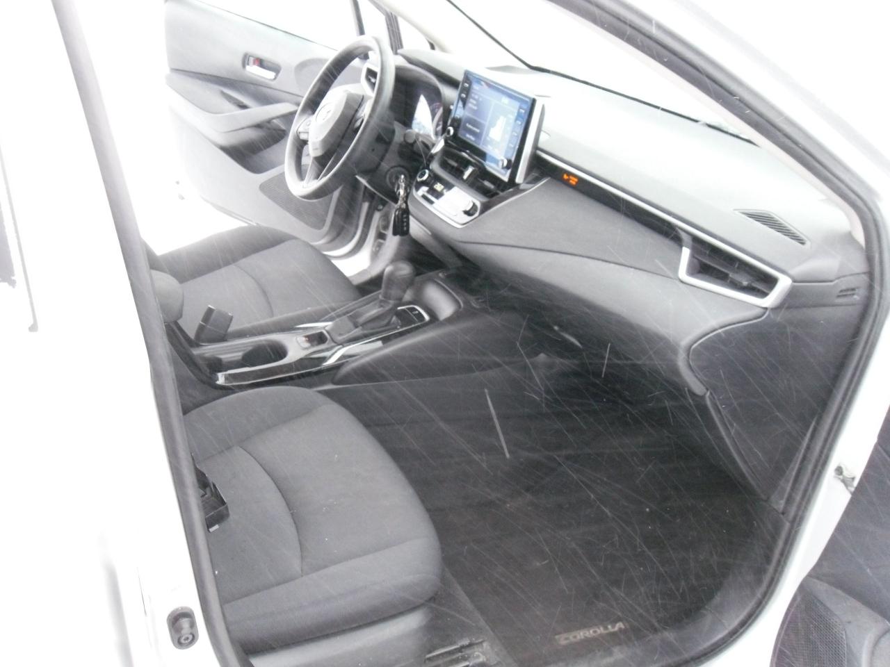 2021 Toyota Corolla LE Photo