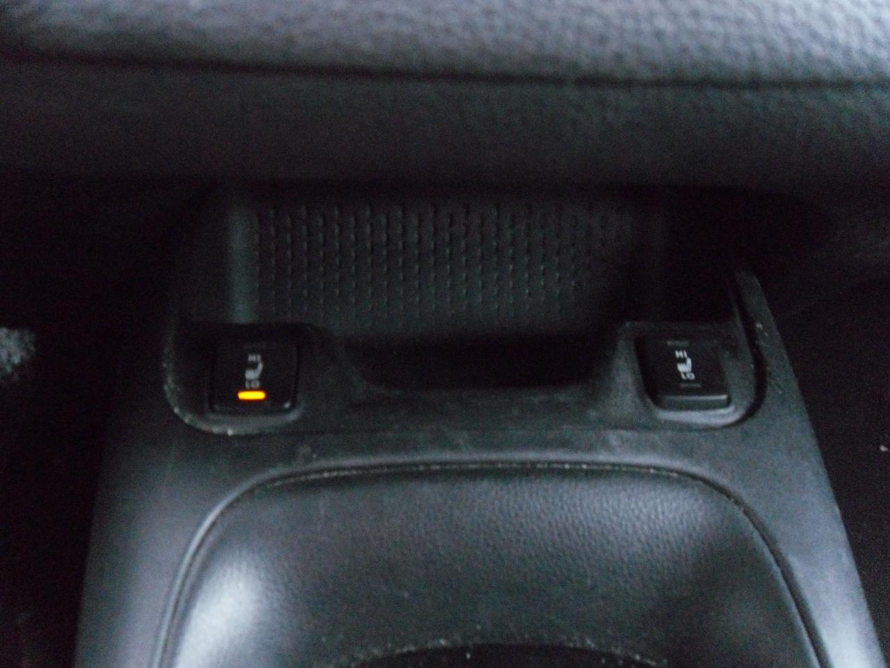 2021 Toyota Corolla LE Photo