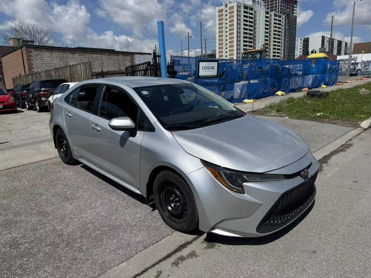 2021 Toyota Corolla LE Photo2