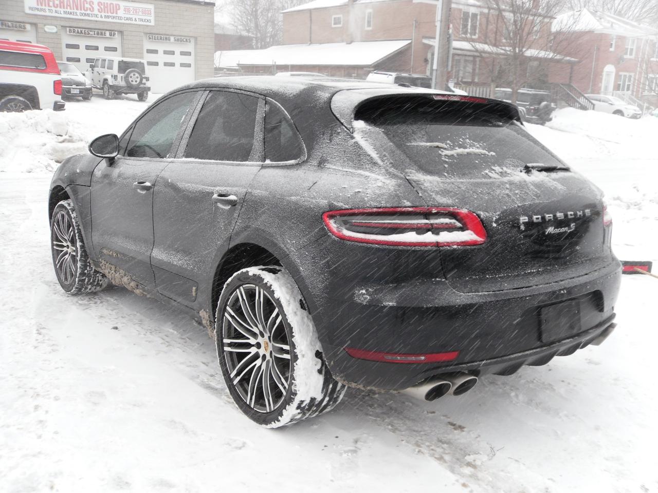 2015 Porsche Macan AWD 4dr S Photo