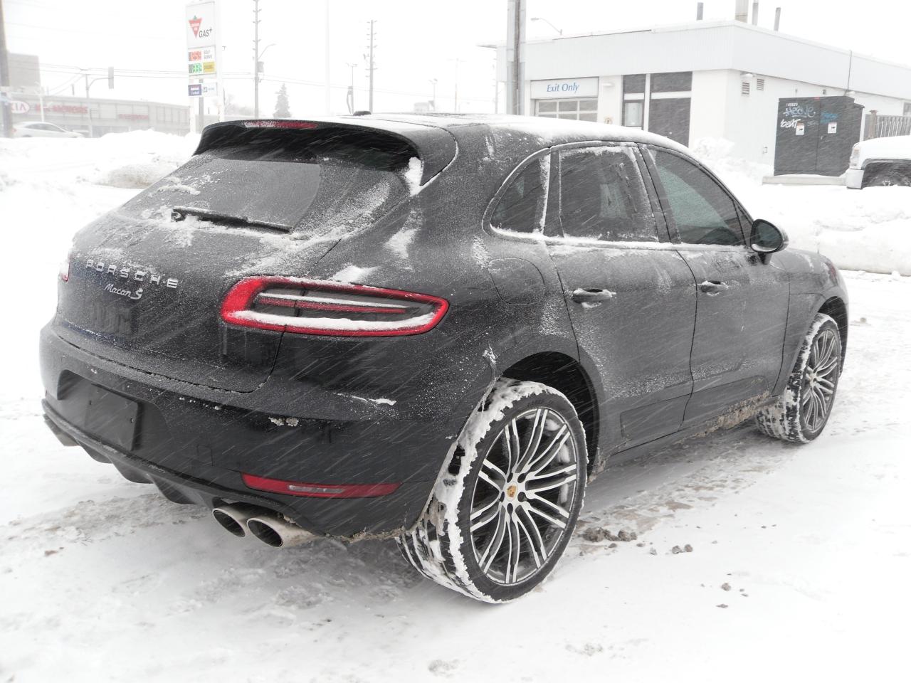 2015 Porsche Macan AWD 4dr S Photo3
