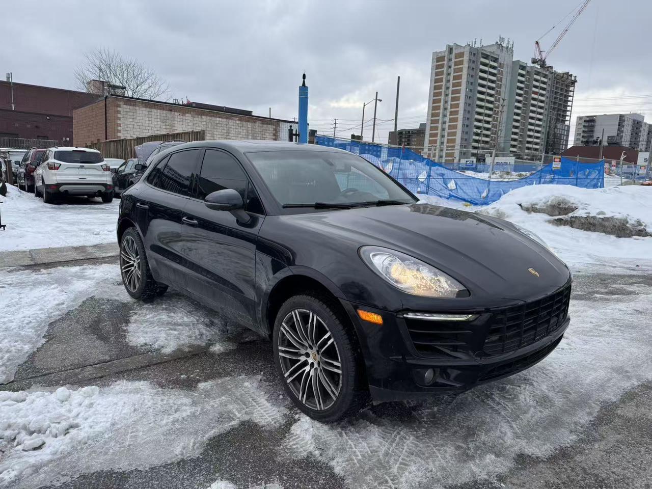 2015 Porsche Macan AWD 4dr S Photo