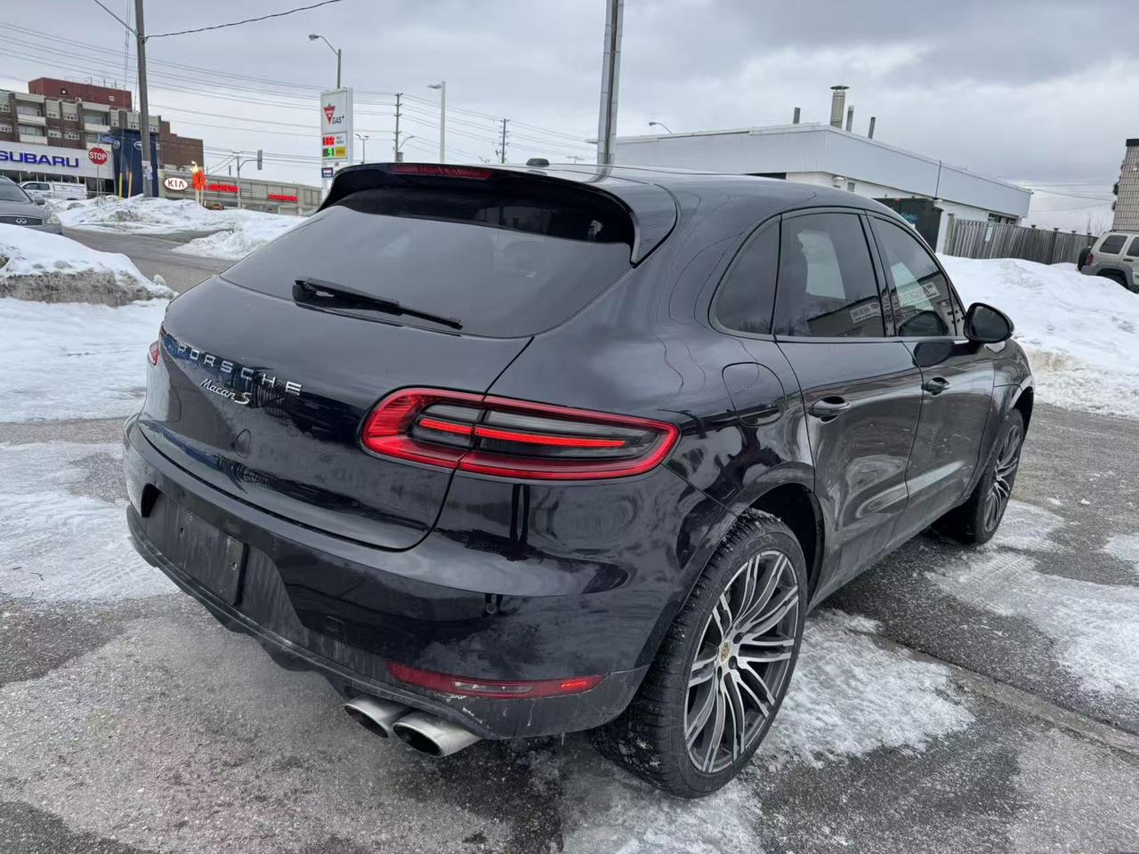 2015 Porsche Macan AWD 4dr S Photo