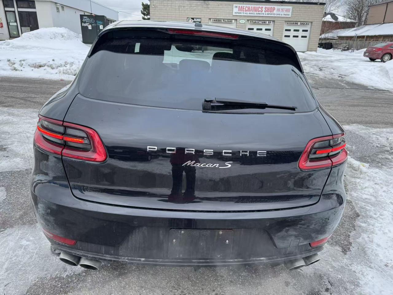 2015 Porsche Macan AWD 4dr S Photo