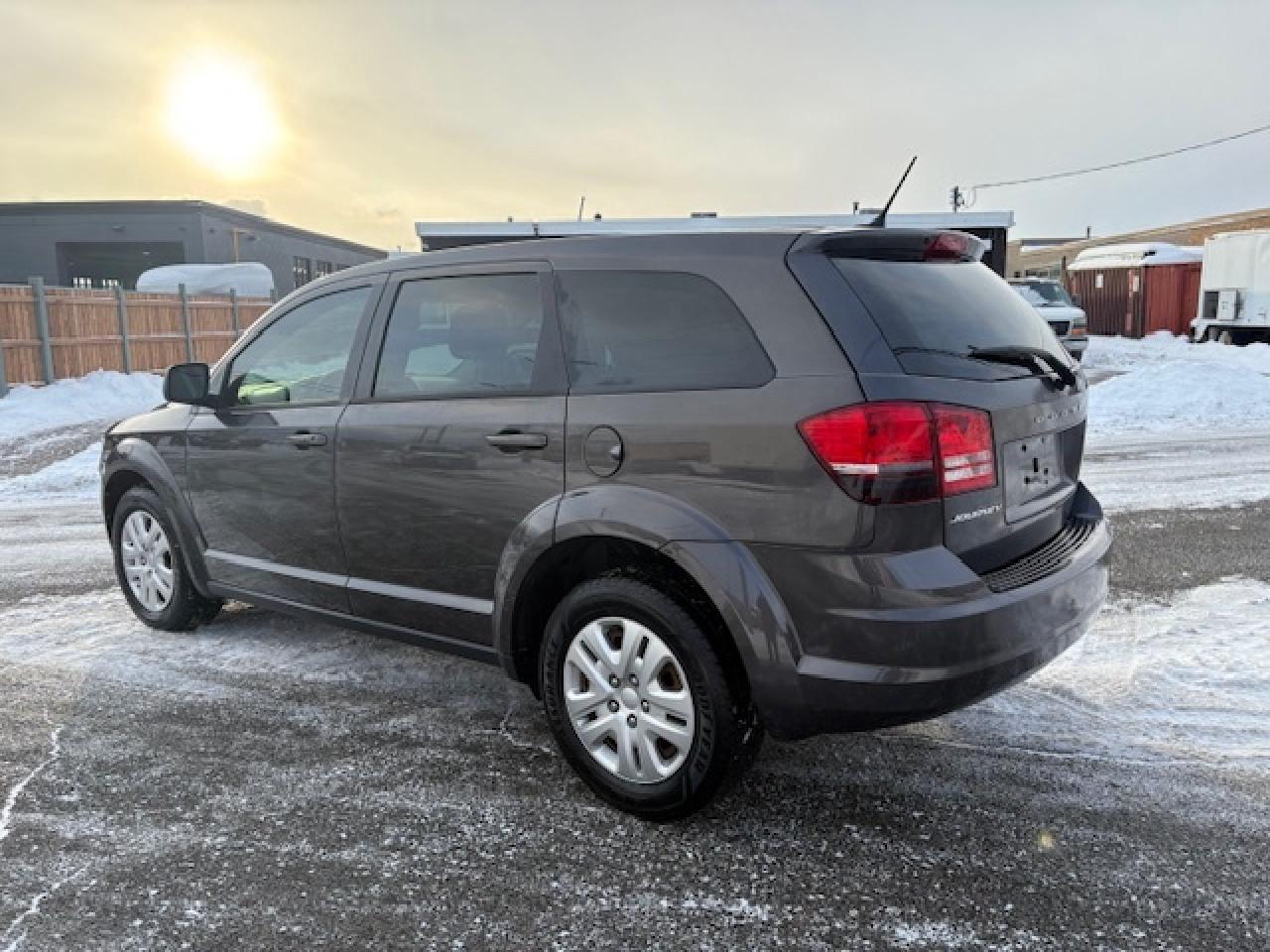 2016 Dodge Journey SE CANADA VALUE PKG ONLY 63,000KM! Photo2