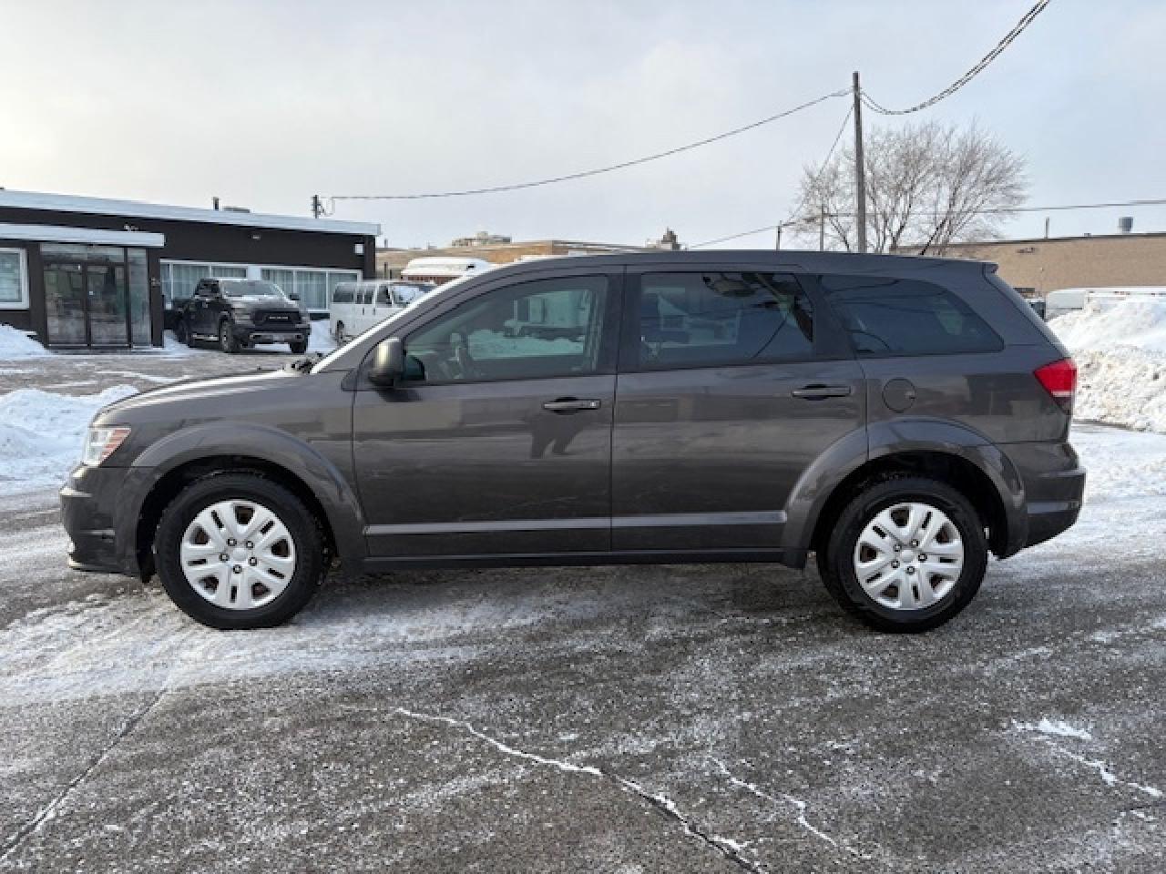 2016 Dodge Journey SE CANADA VALUE PKG ONLY 63,000KM! Photo