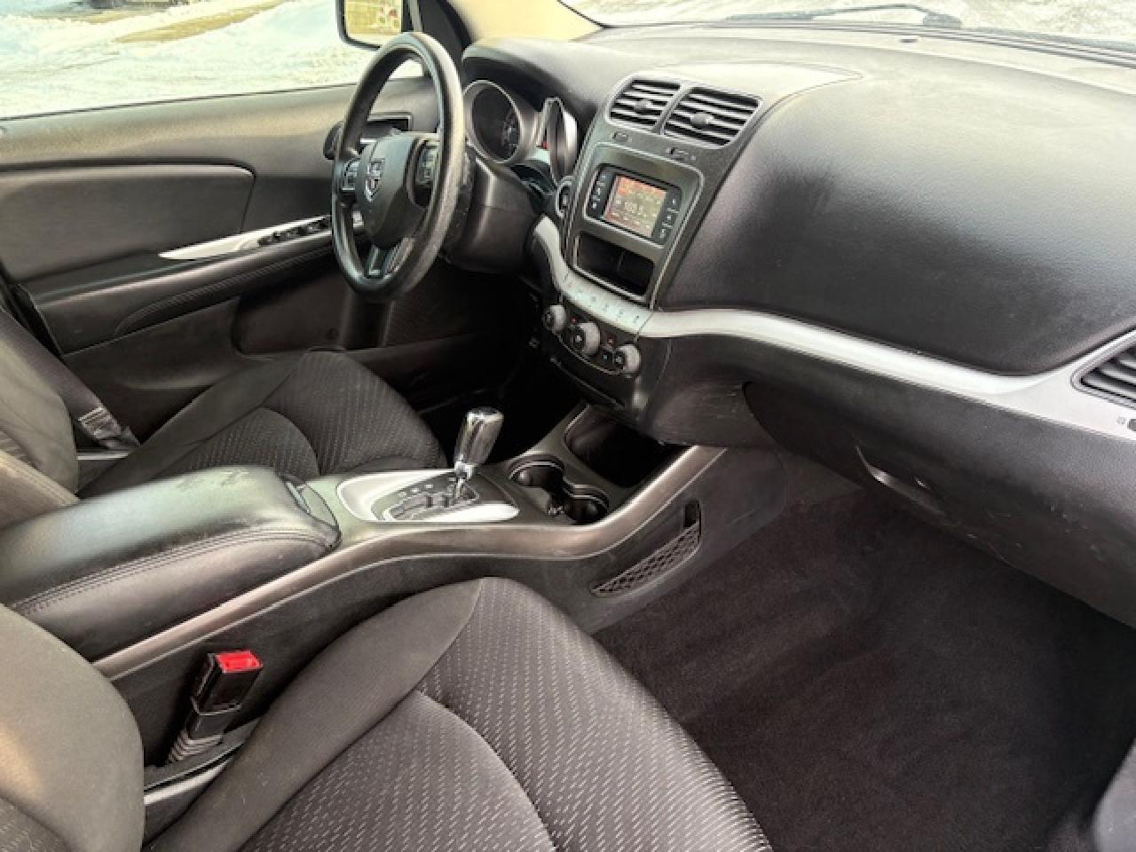 2016 Dodge Journey SE CANADA VALUE PKG ONLY 63,000KM! Photo