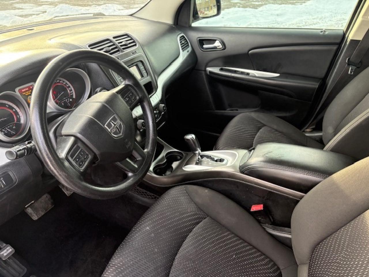 2016 Dodge Journey SE CANADA VALUE PKG ONLY 63,000KM! Photo