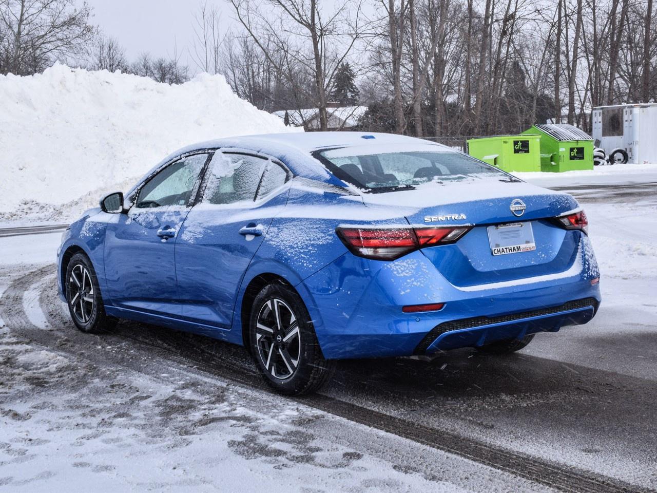 2025 Nissan Sentra SV CVT Photo