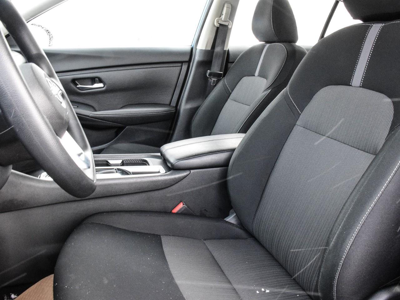 2025 Nissan Sentra SV CVT Photo