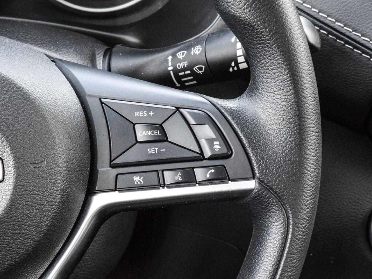 2025 Nissan Sentra SV CVT Photo