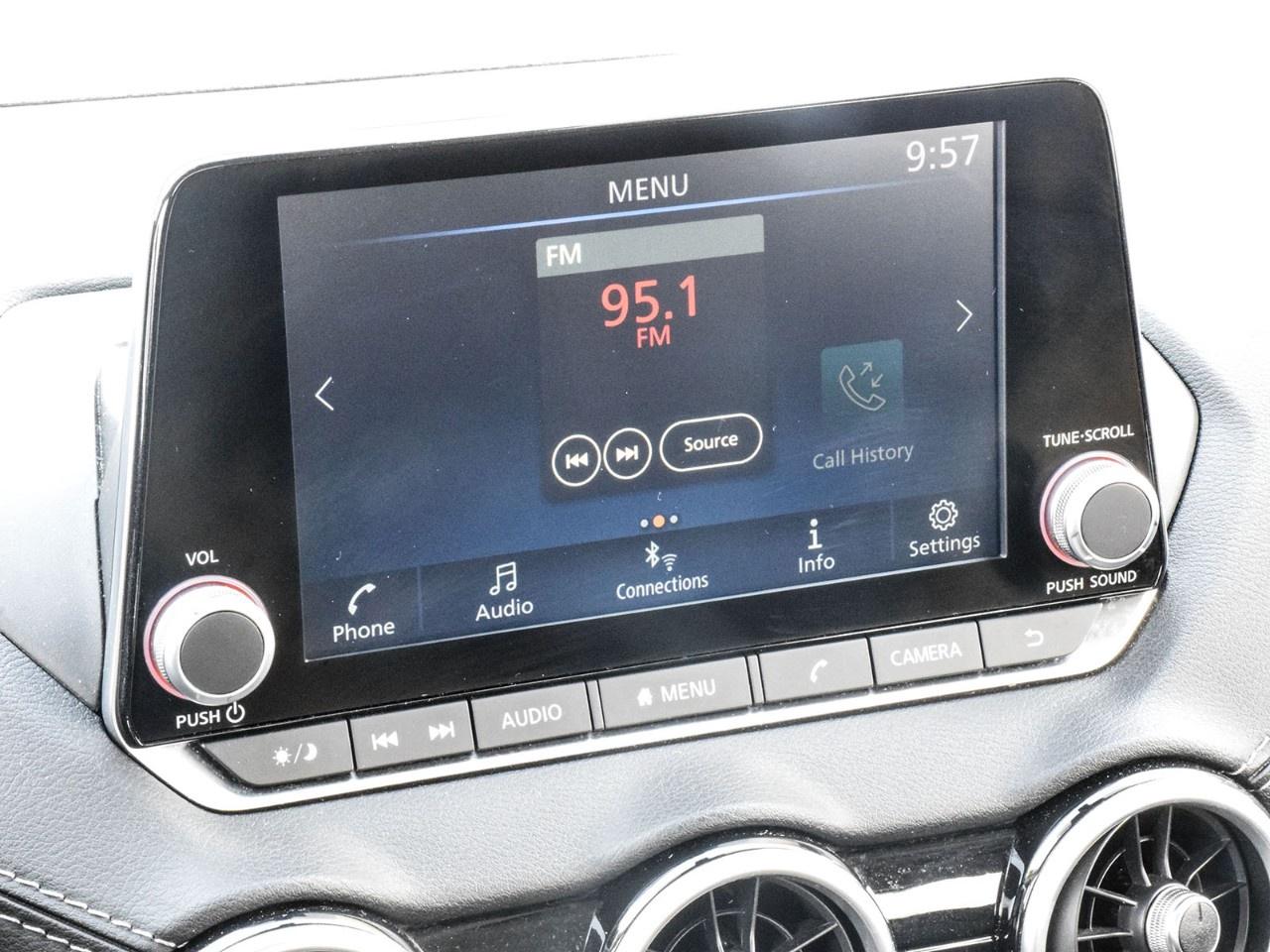 2025 Nissan Sentra SV CVT Photo