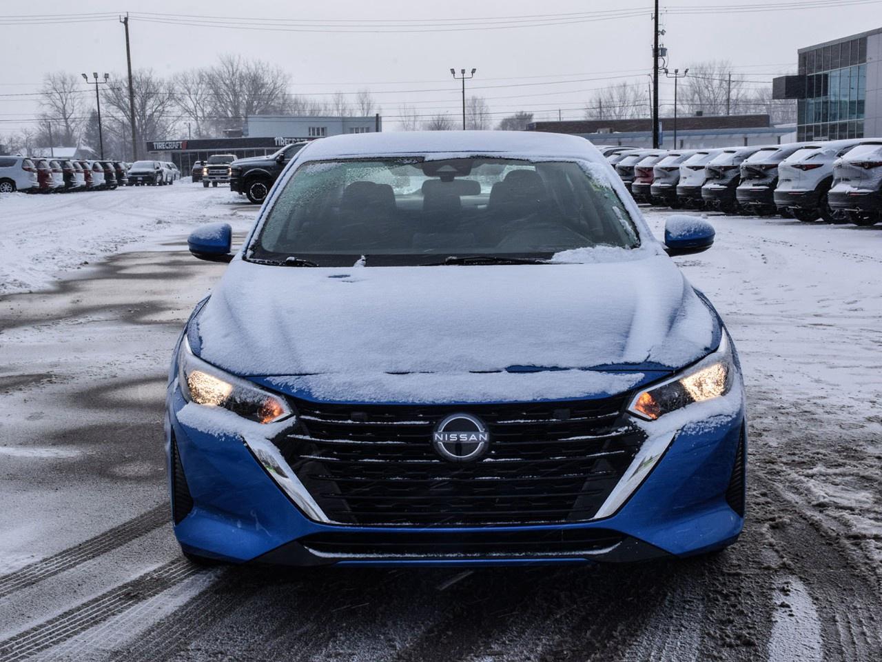 2025 Nissan Sentra SV CVT Photo
