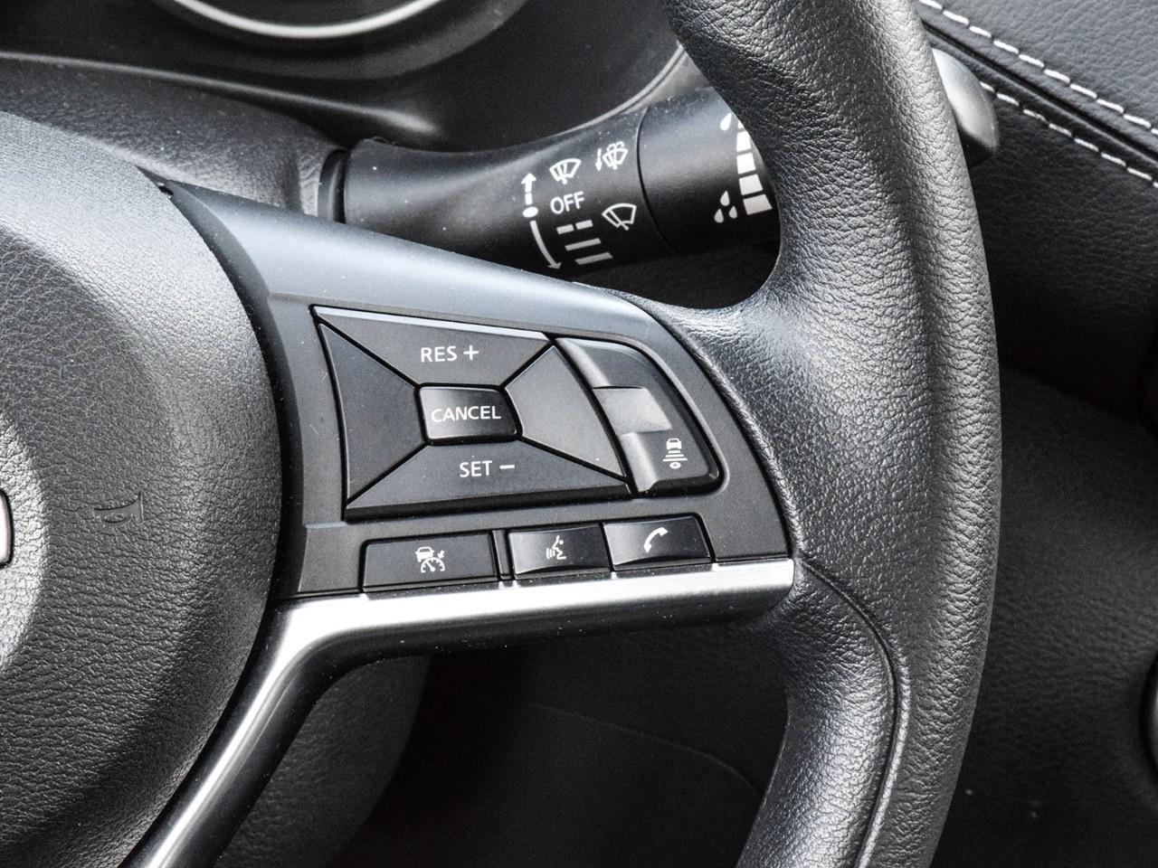 2025 Nissan Sentra SV CVT Photo