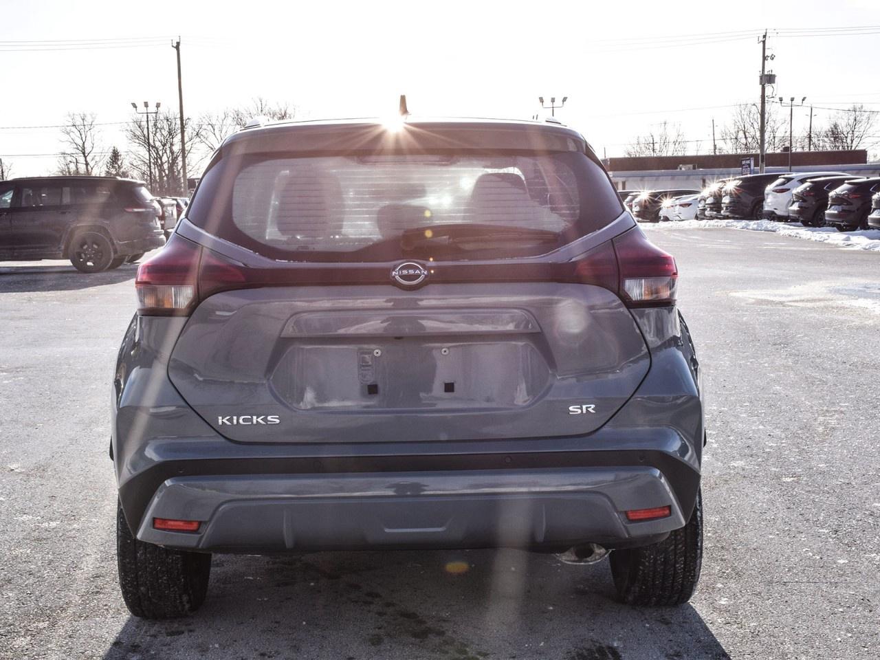 2024 Nissan Kicks SR FWD Photo2