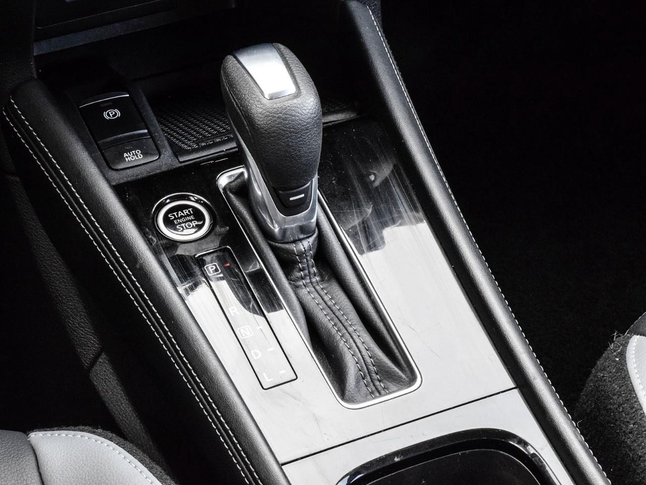 2024 Nissan Kicks SR FWD Photo