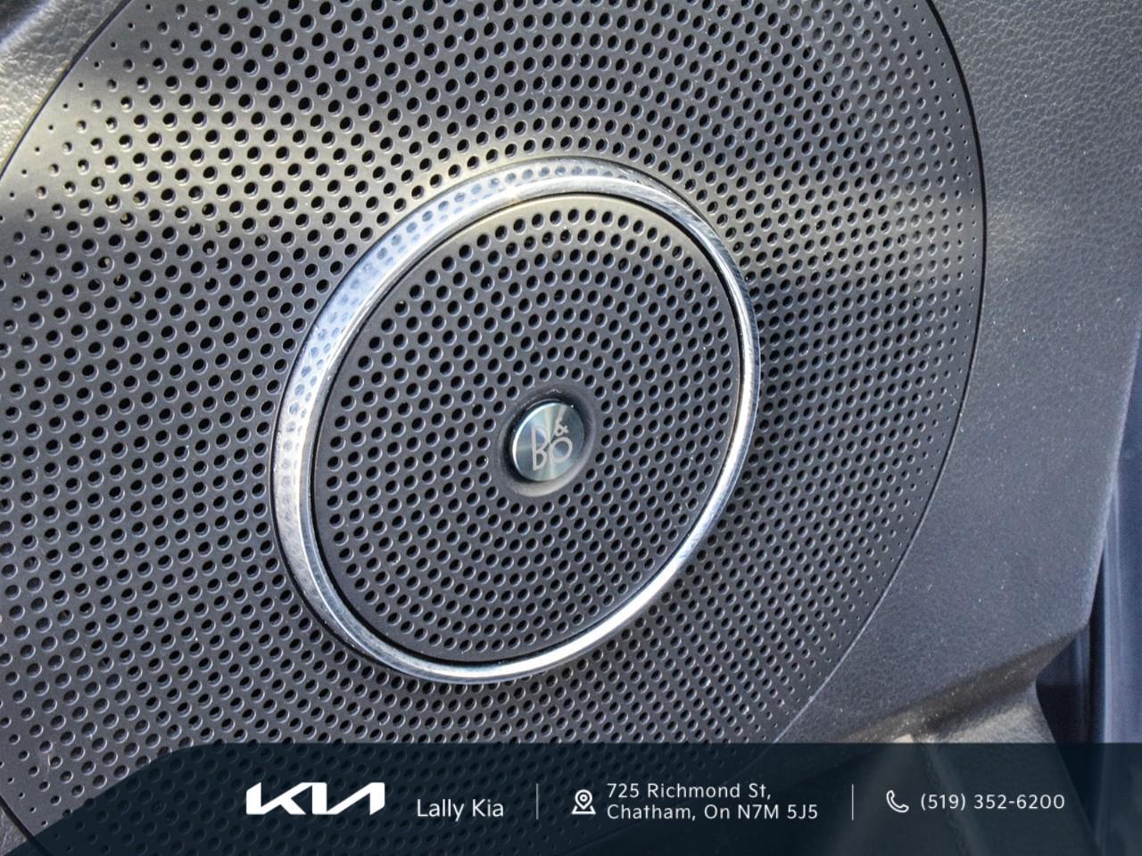 2023 Ford Expedition Max Platinum New Arrival | Local Trade | Clean CarFax | Loaded Photo