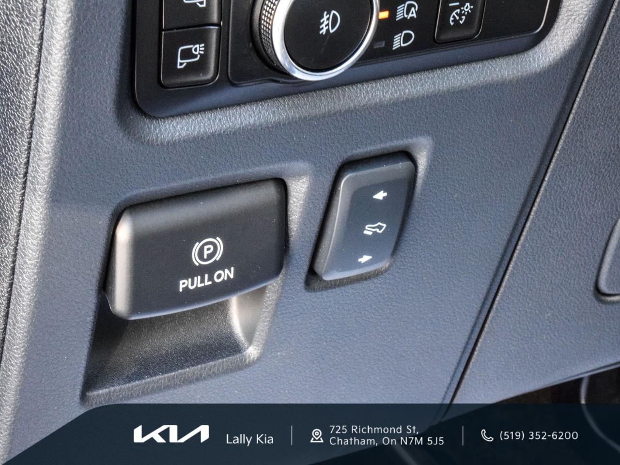 2023 Ford Expedition Max Platinum New Arrival | Local Trade | Clean CarFax | Loaded Photo