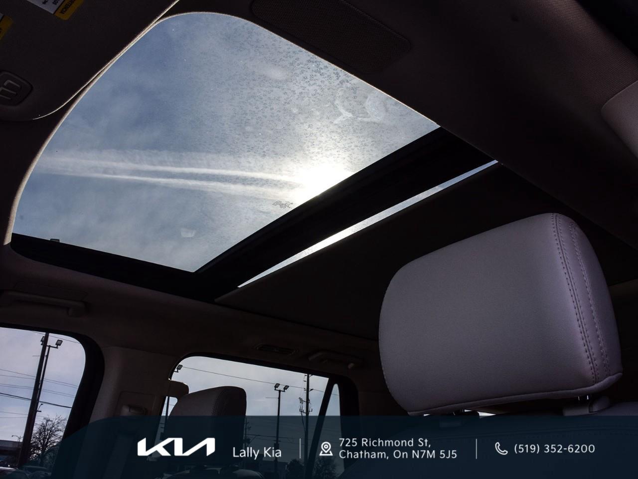 2023 Ford Expedition Max Platinum New Arrival | Local Trade | Clean CarFax | Loaded Photo