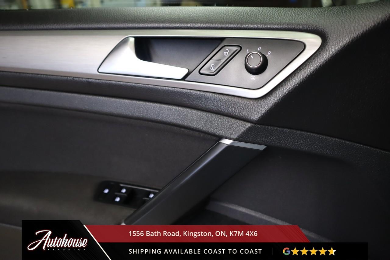 2017 Volkswagen Golf 1.8 TSI Comfortline REARVIEW CAMERA - TSI Photo