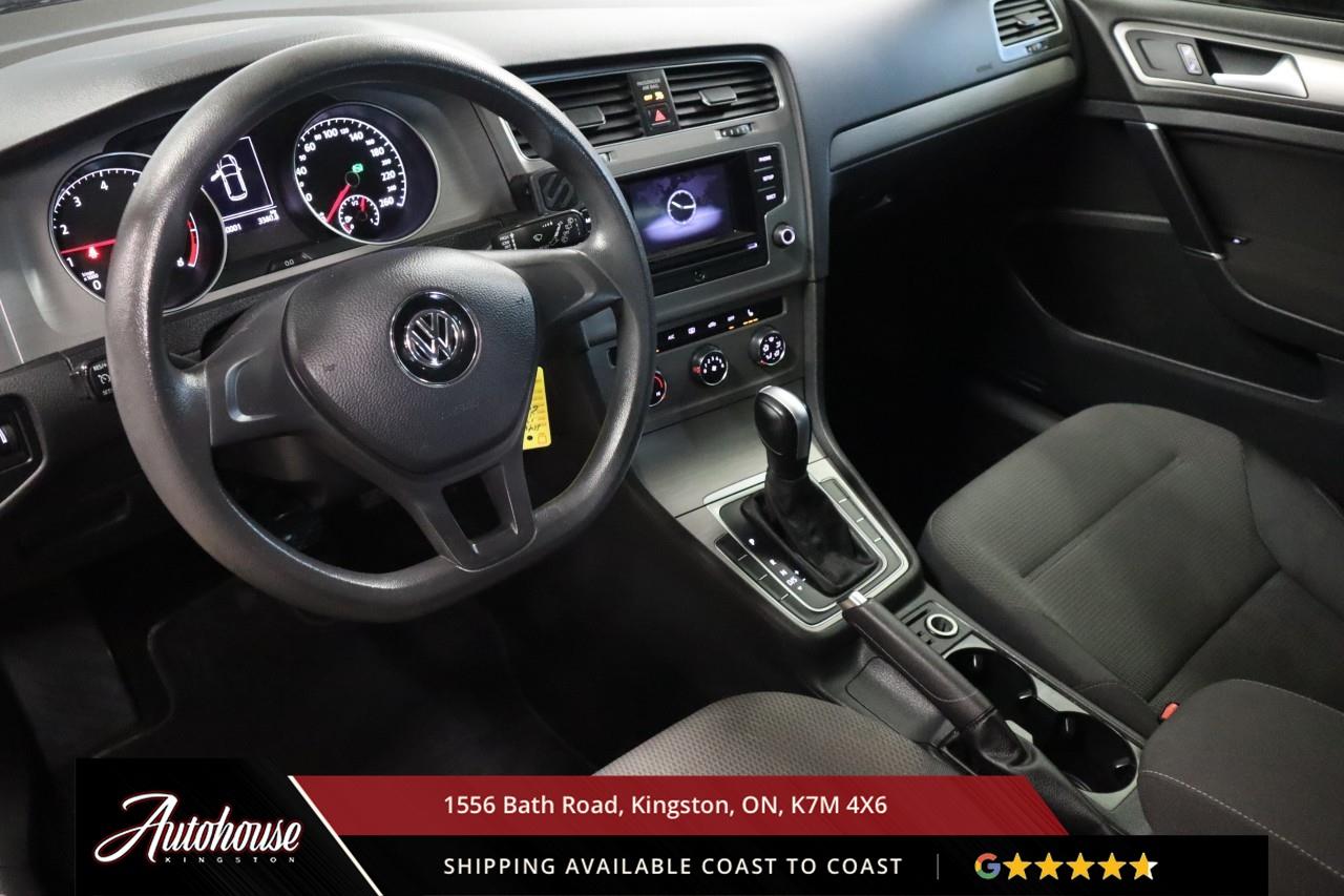 2017 Volkswagen Golf 1.8 TSI Comfortline REARVIEW CAMERA - TSI Photo