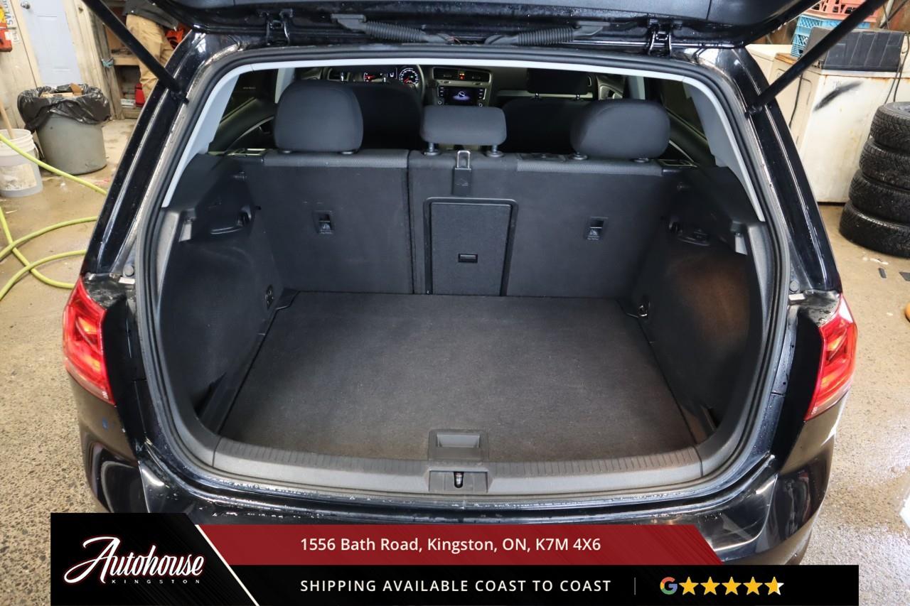 2017 Volkswagen Golf 1.8 TSI Comfortline REARVIEW CAMERA - TSI Photo