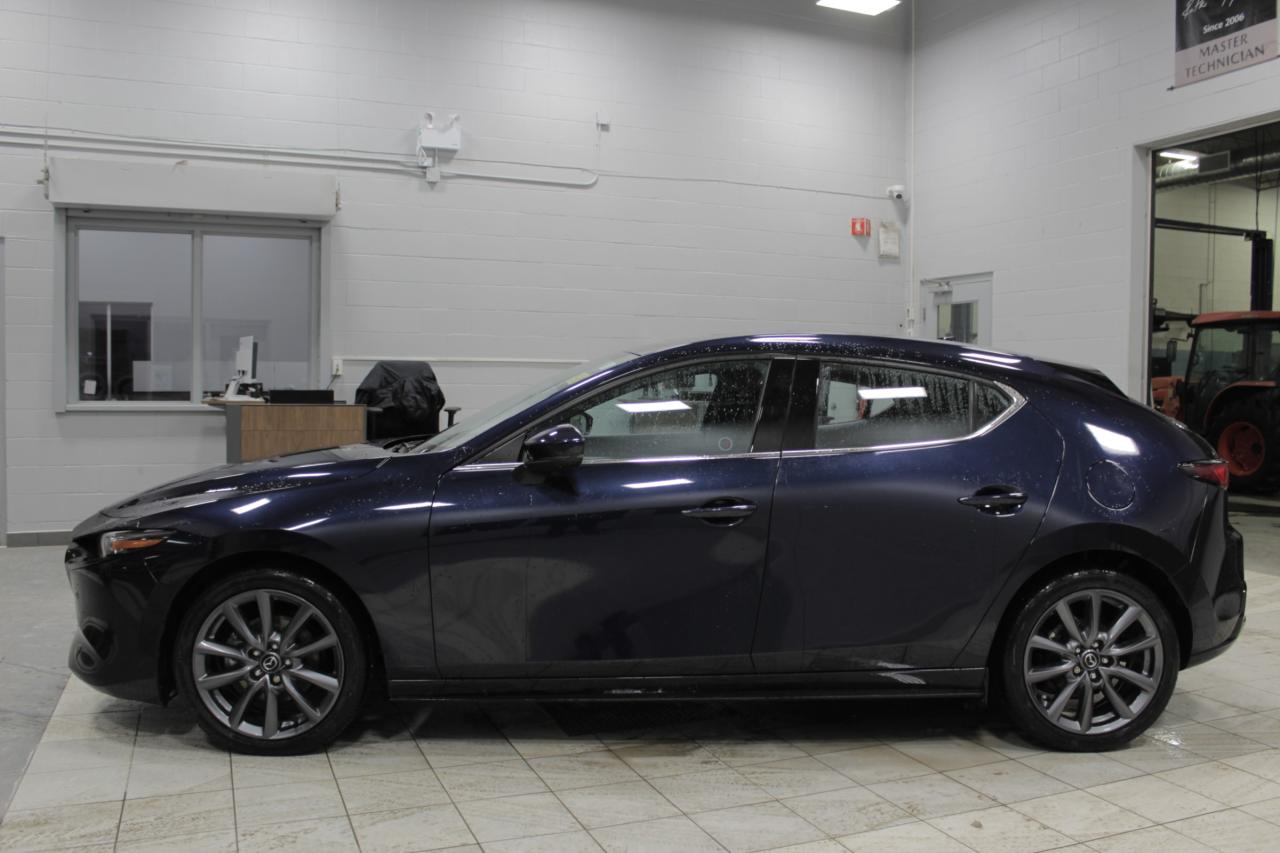 2023 Mazda MAZDA3 GT Photo