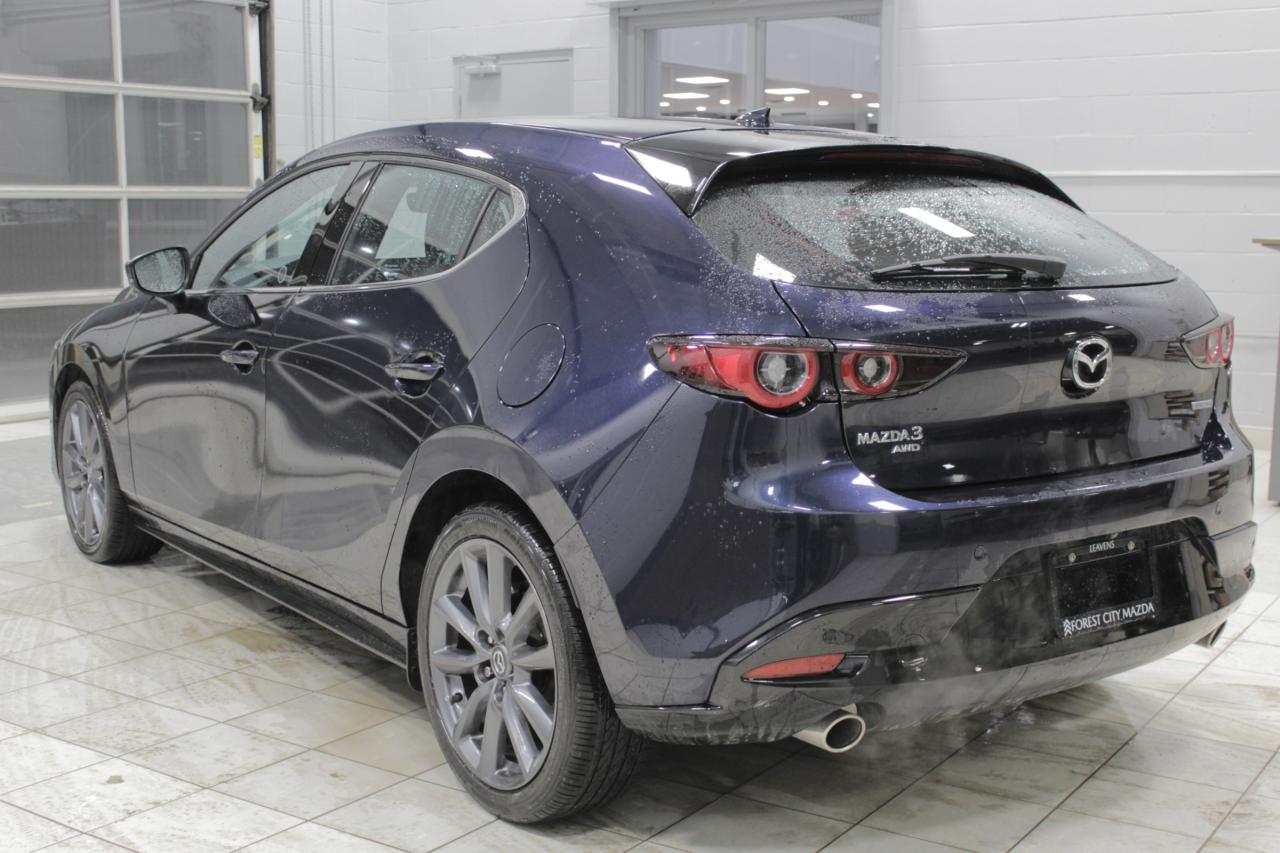 2023 Mazda MAZDA3 GT Photo