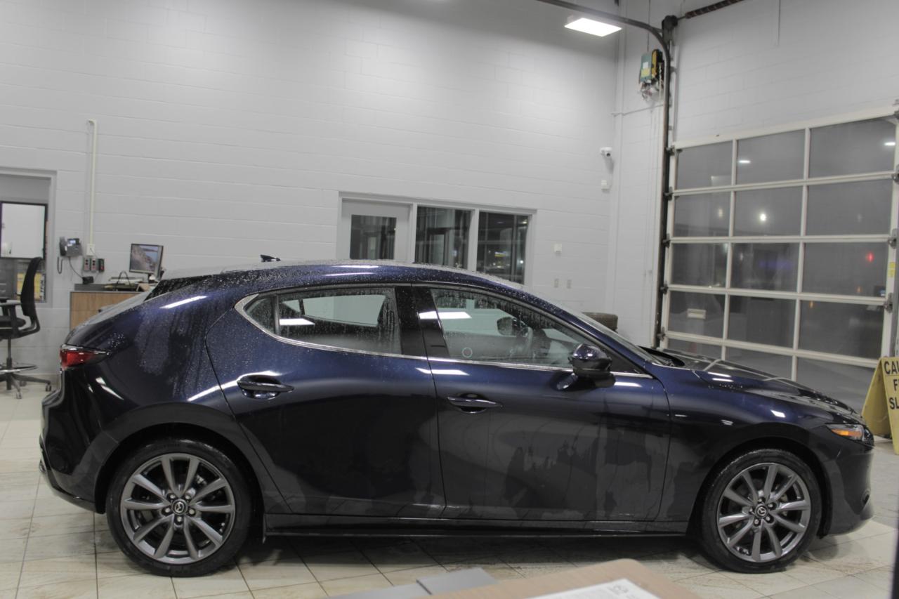 2023 Mazda MAZDA3 GT Photo