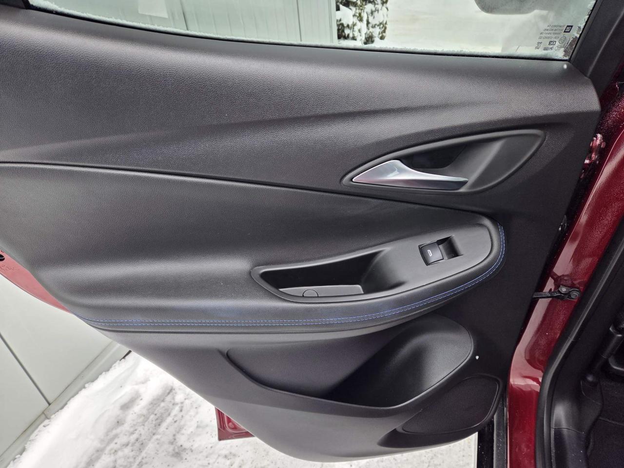 2025 Buick Encore GX Sport Touring Leather | Sunroof | Tech Pkg | 19" Wheels Photo