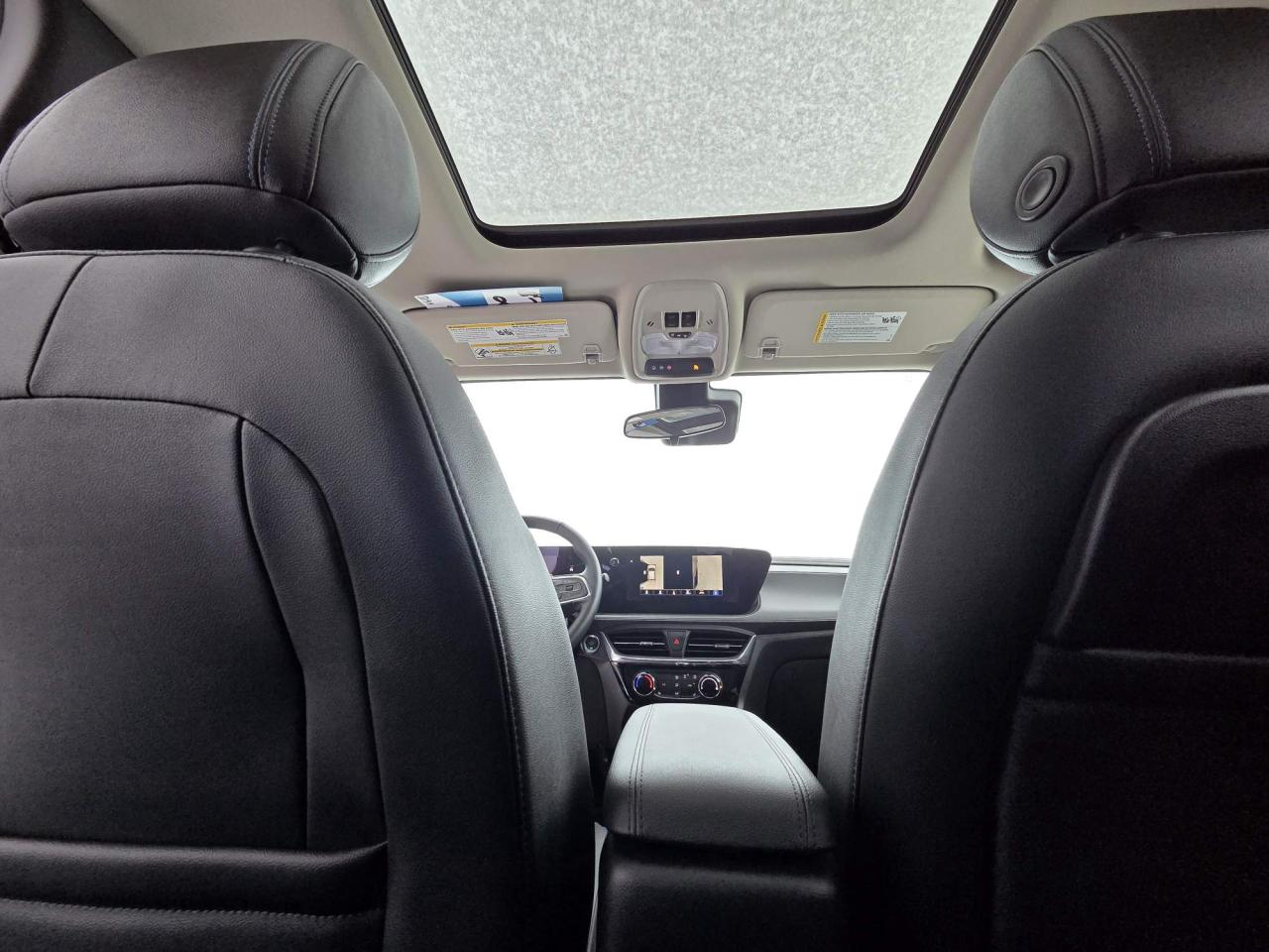 2025 Buick Encore GX Sport Touring Leather | Sunroof | Tech Pkg | 19" Wheels Photo