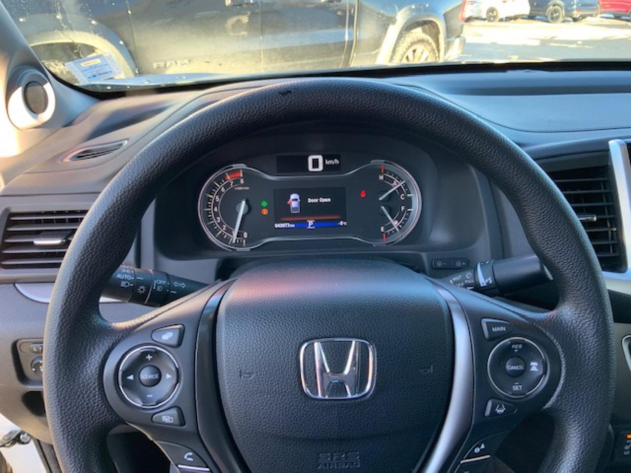 2019 Honda Ridgeline SPORT Photo1